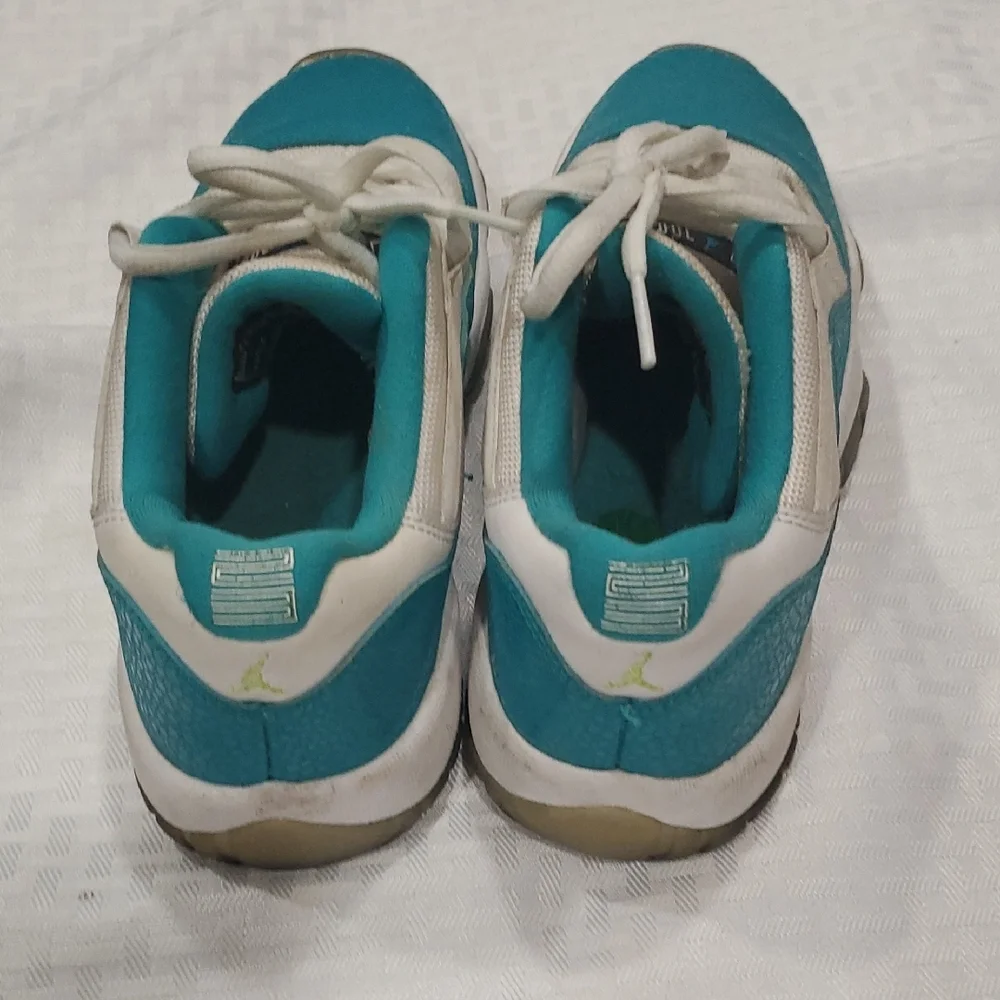 Jordan 11 Retro Low Aqua Safari - Picture 3 of 12